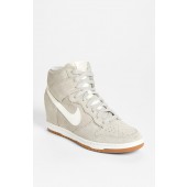 basket nike blanche compensée