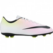 crampons de foot nike blanc