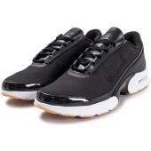 nike noir a fleur